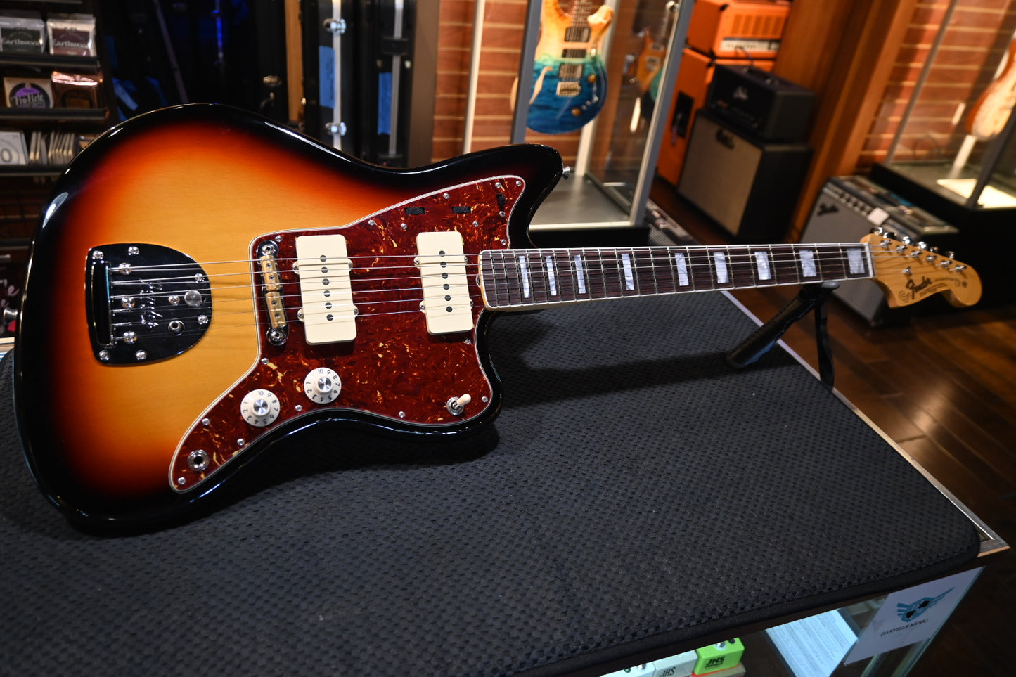 Fender Custom Shop 1967 Jazzmaster DLX Closet Classic - Bleached 3-Tone Sunburst Guitar #6830