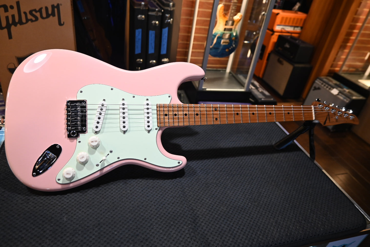 Tom Anderson Icon Classic Shorty Primavera - Shell Pink Guitar #825M - Danville Music