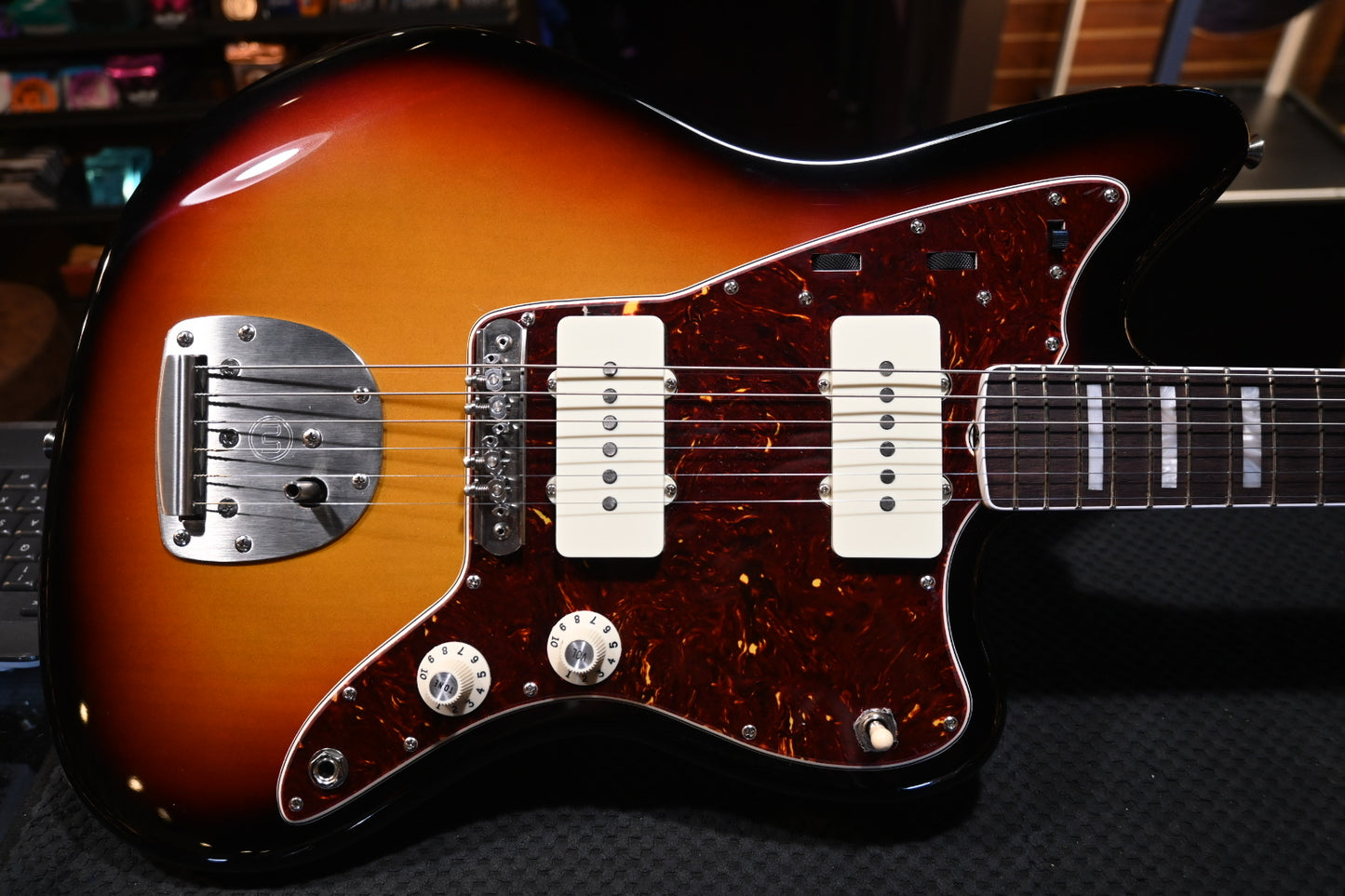 Fender American Vintage II 1966 Jazzmaster Mastery Bridge - 3-Color Sunburst Guitar #2784 PRE-OWNED - Danville Music