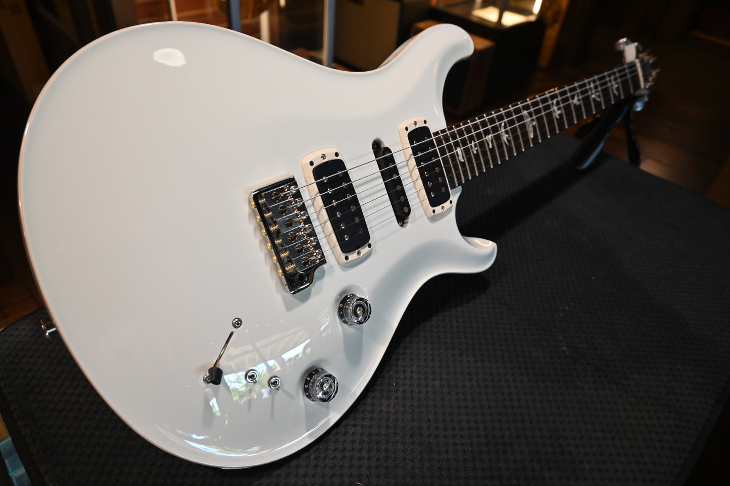 PRS Modern Eagle V - Antique White Guitar #0332 - Danville Music
