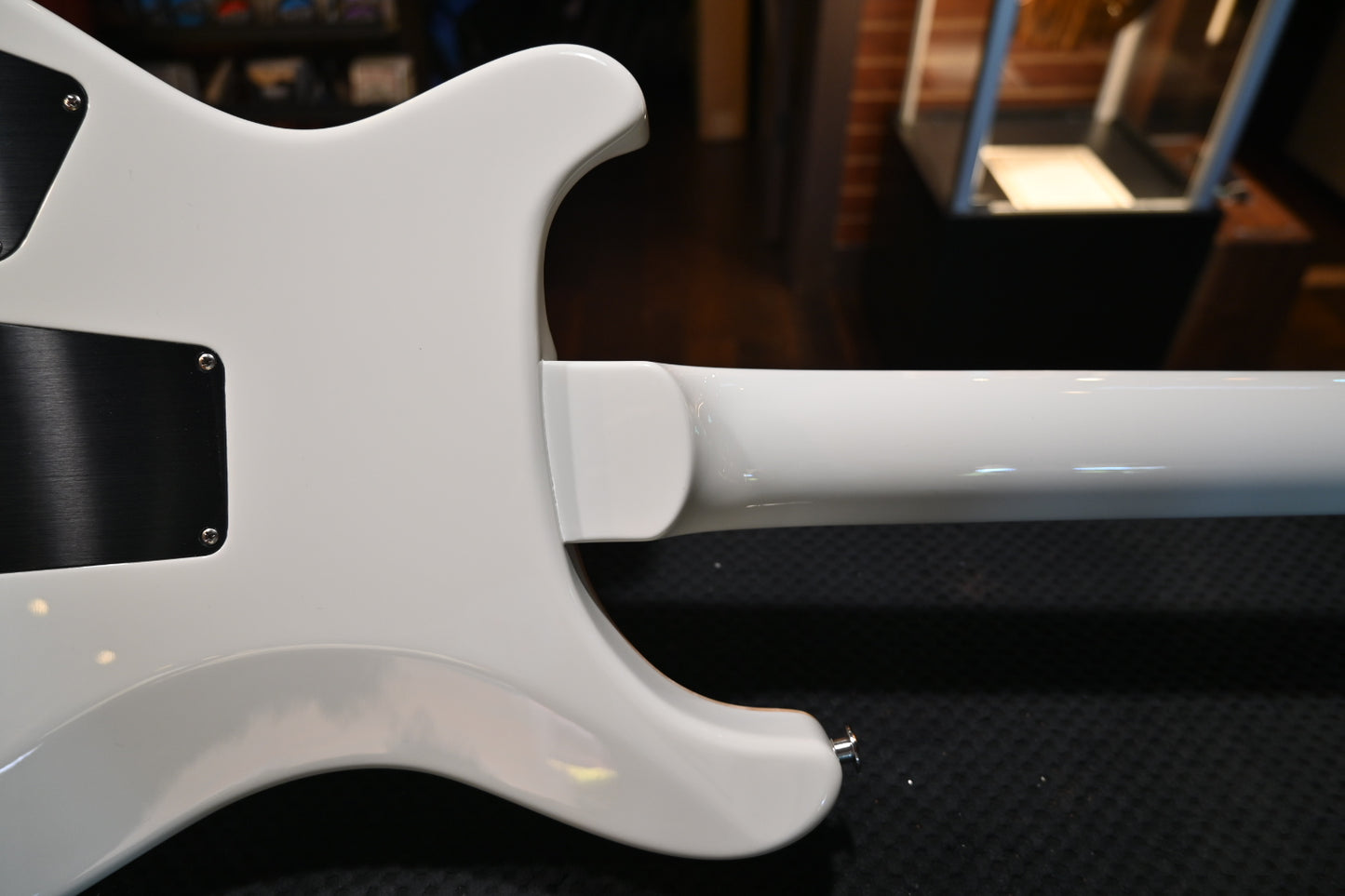 PRS Modern Eagle V - Antique White Guitar #0332 - Danville Music