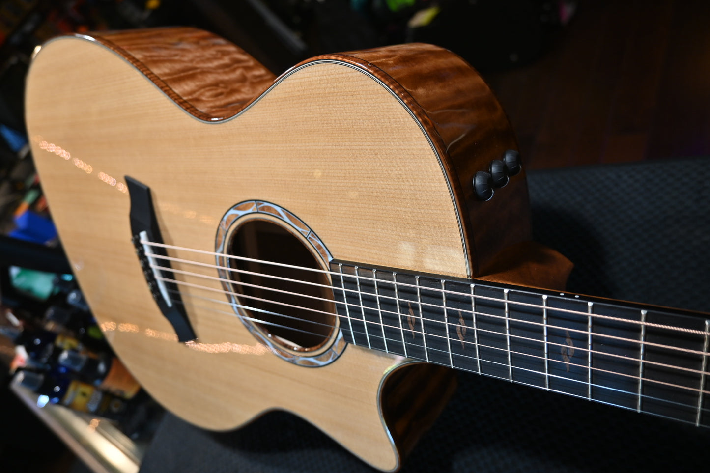 Taylor Custom GA Grand Auditorium Catch #2 Torrefied Sitka Spruce/Maple Guitar #3122 - Danville Music