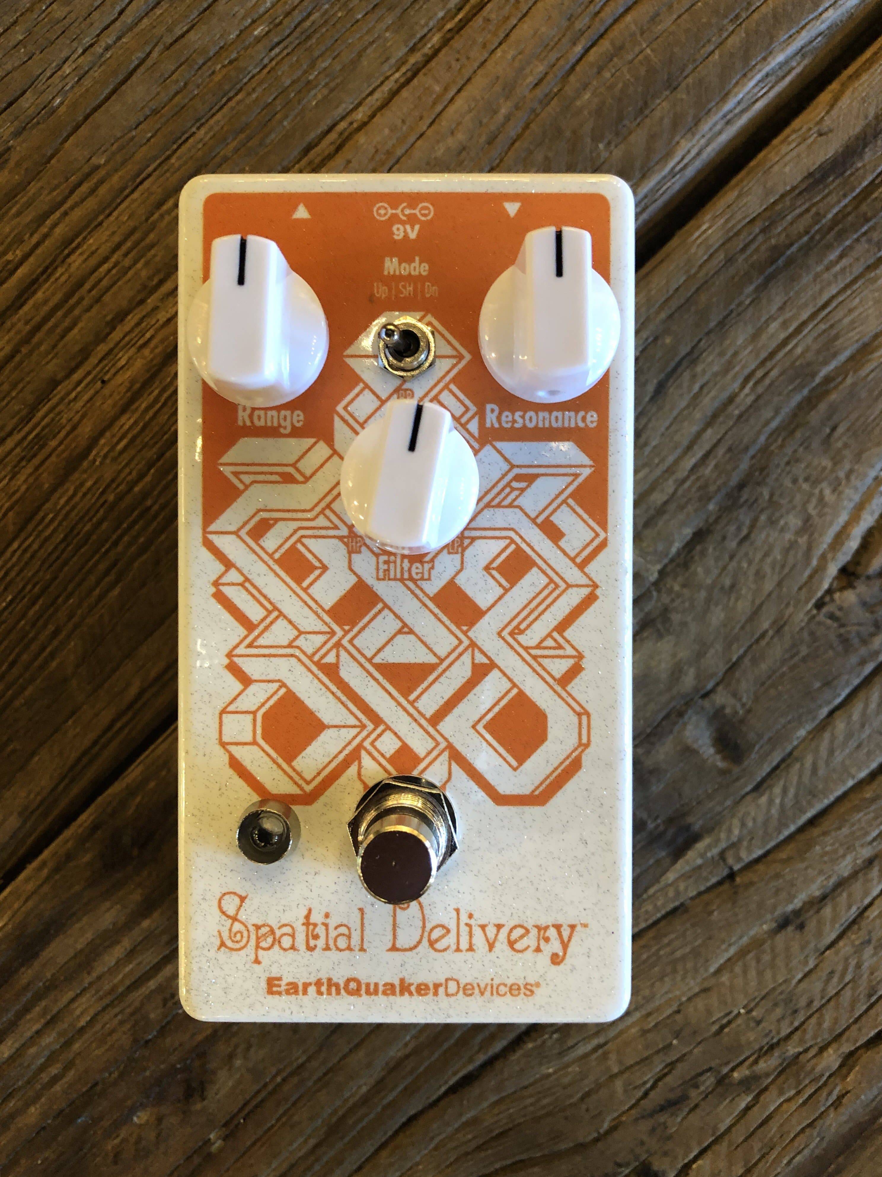 Earthquaker Devices Spatial Delivery Envelope Filter with Sample & Hold