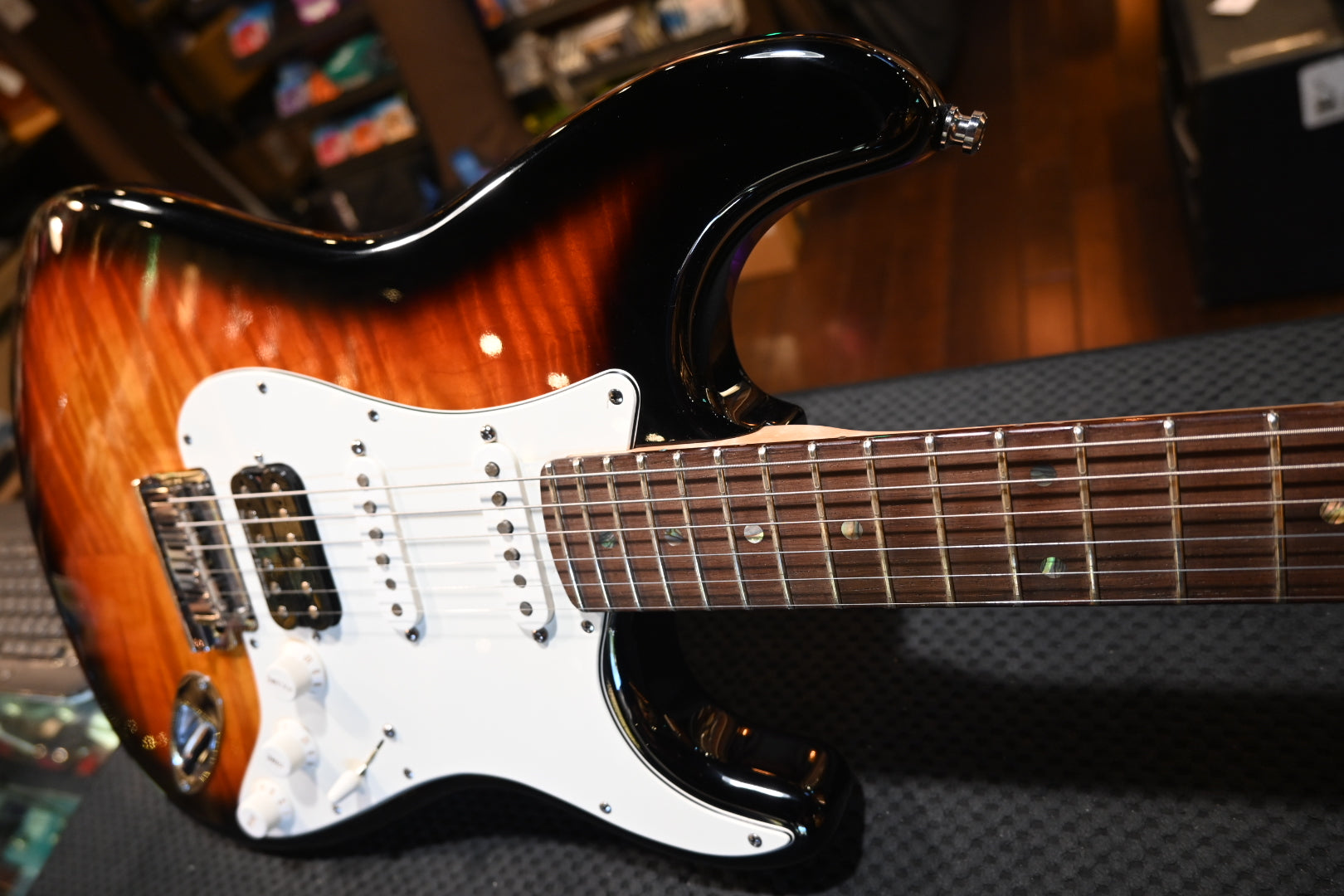 Fender Custom Shop DLX Stratocaster - Tobacco Burst Guitar #6190 - Danville Music