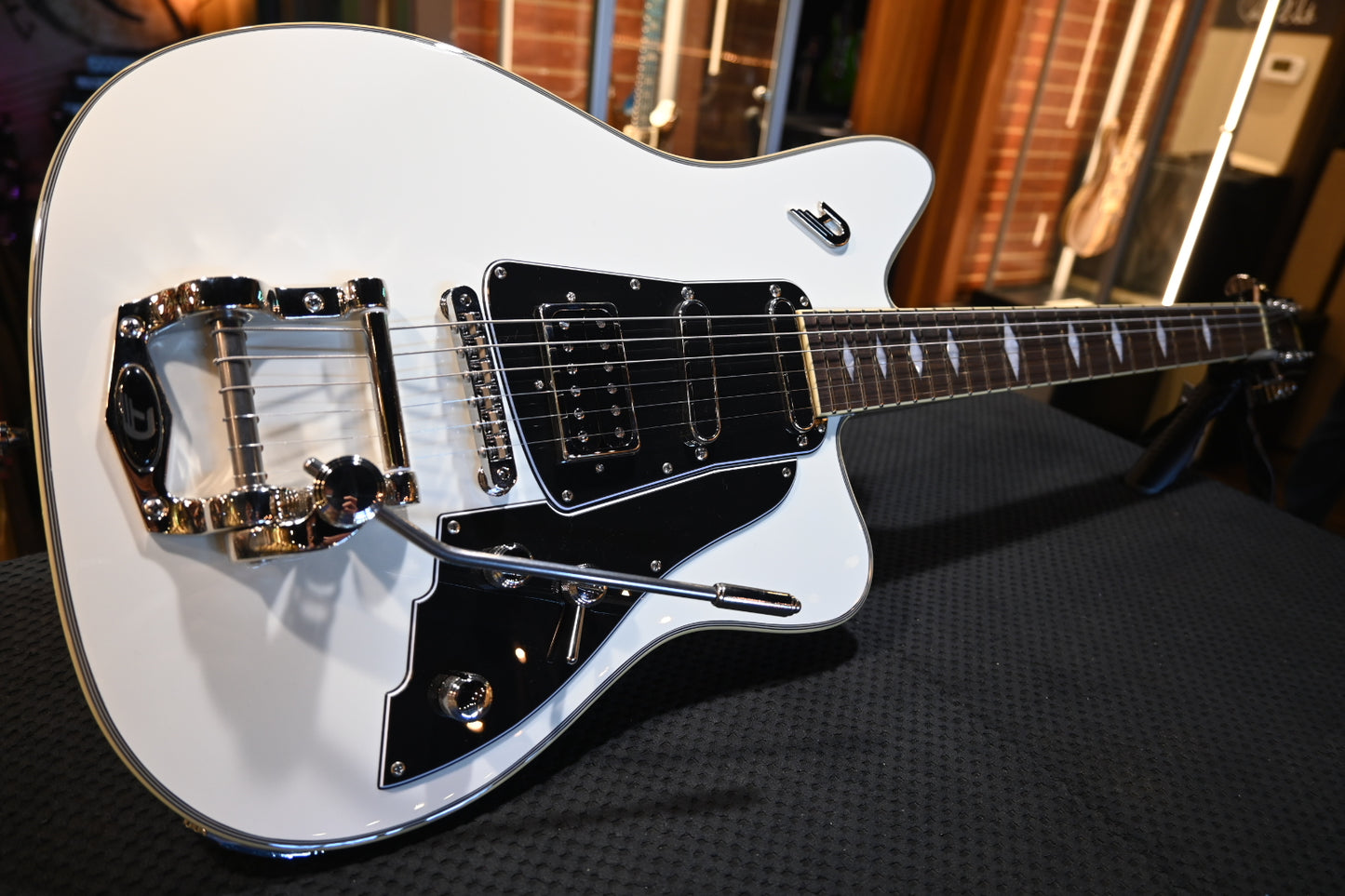 Duesenberg Paloma - White Guitar #1878 - Danville Music