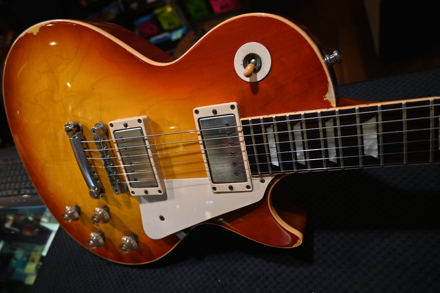 Gibson 2006 Custom Shop Les Paul ‘58 Re-Issue Plain Top Relic - Washed Cherry Sunburst Guitar #1617 - Danville Music