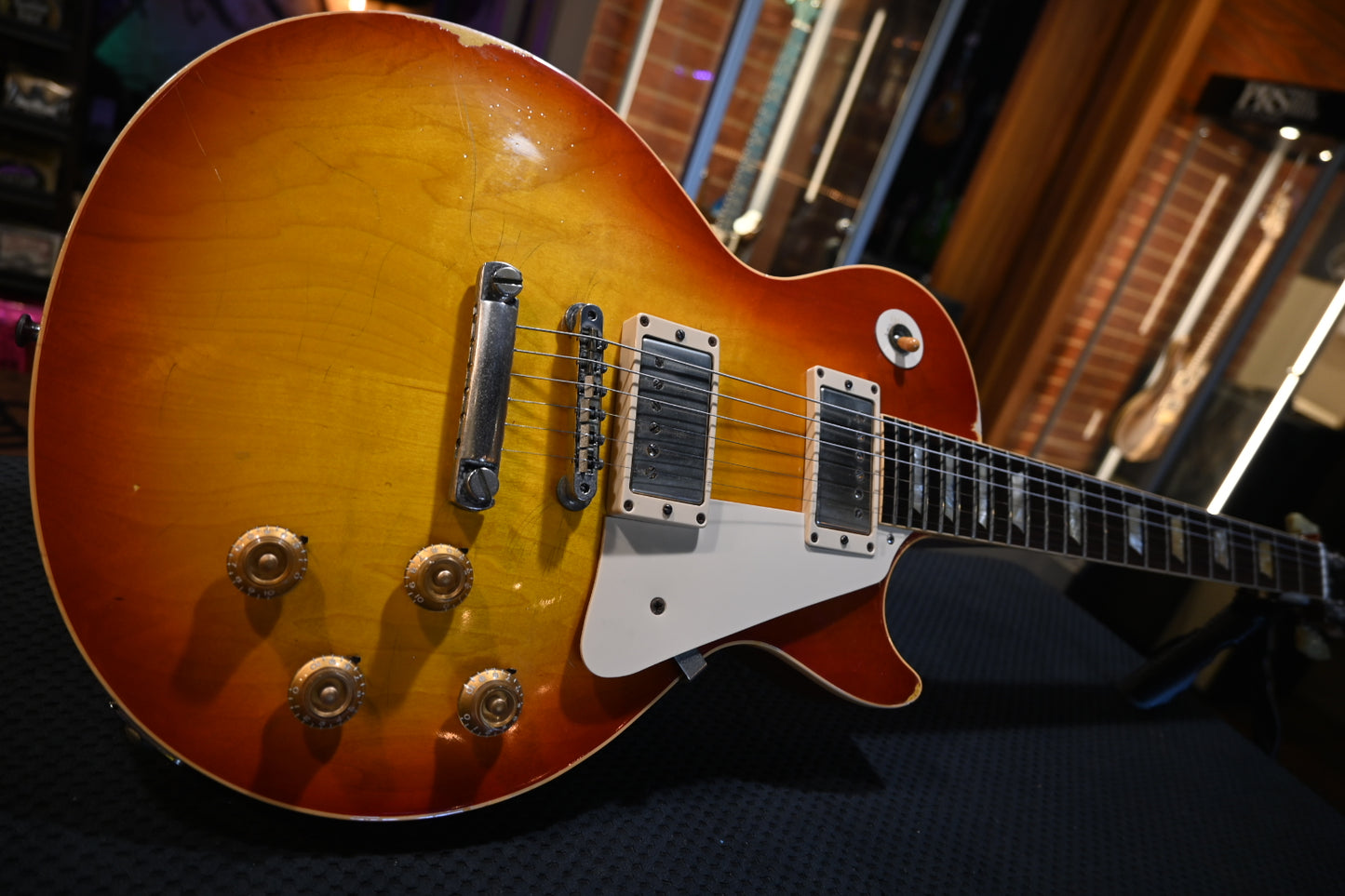 Gibson 2006 Custom Shop Les Paul ‘58 Re-Issue Plain Top Relic - Washed Cherry Sunburst Guitar #1617 - Danville Music