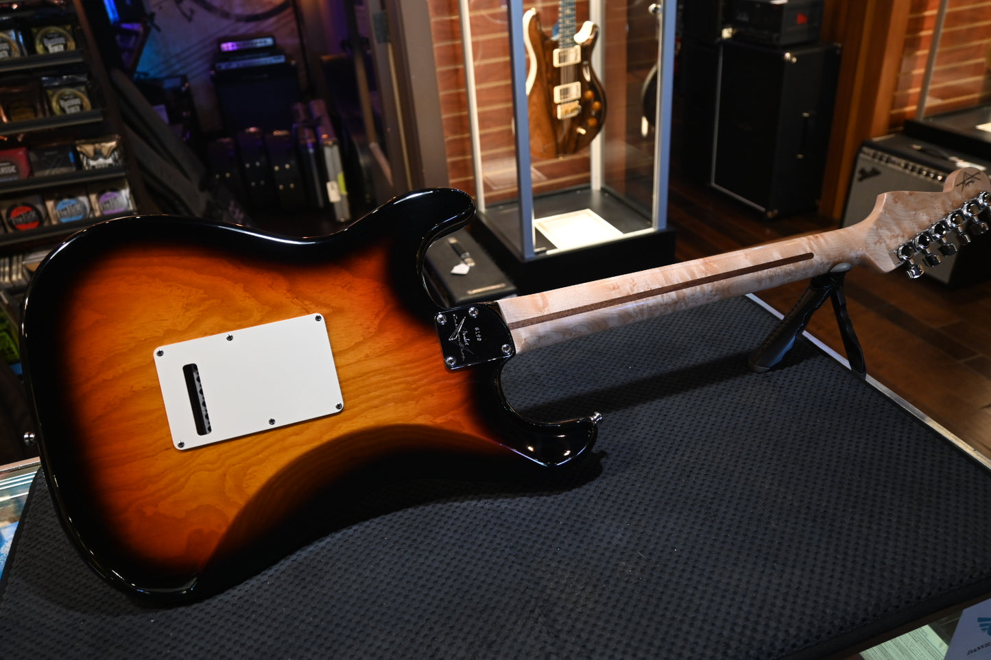 Fender Custom Shop DLX Stratocaster - Tobacco Burst Guitar #6190 - Danville Music