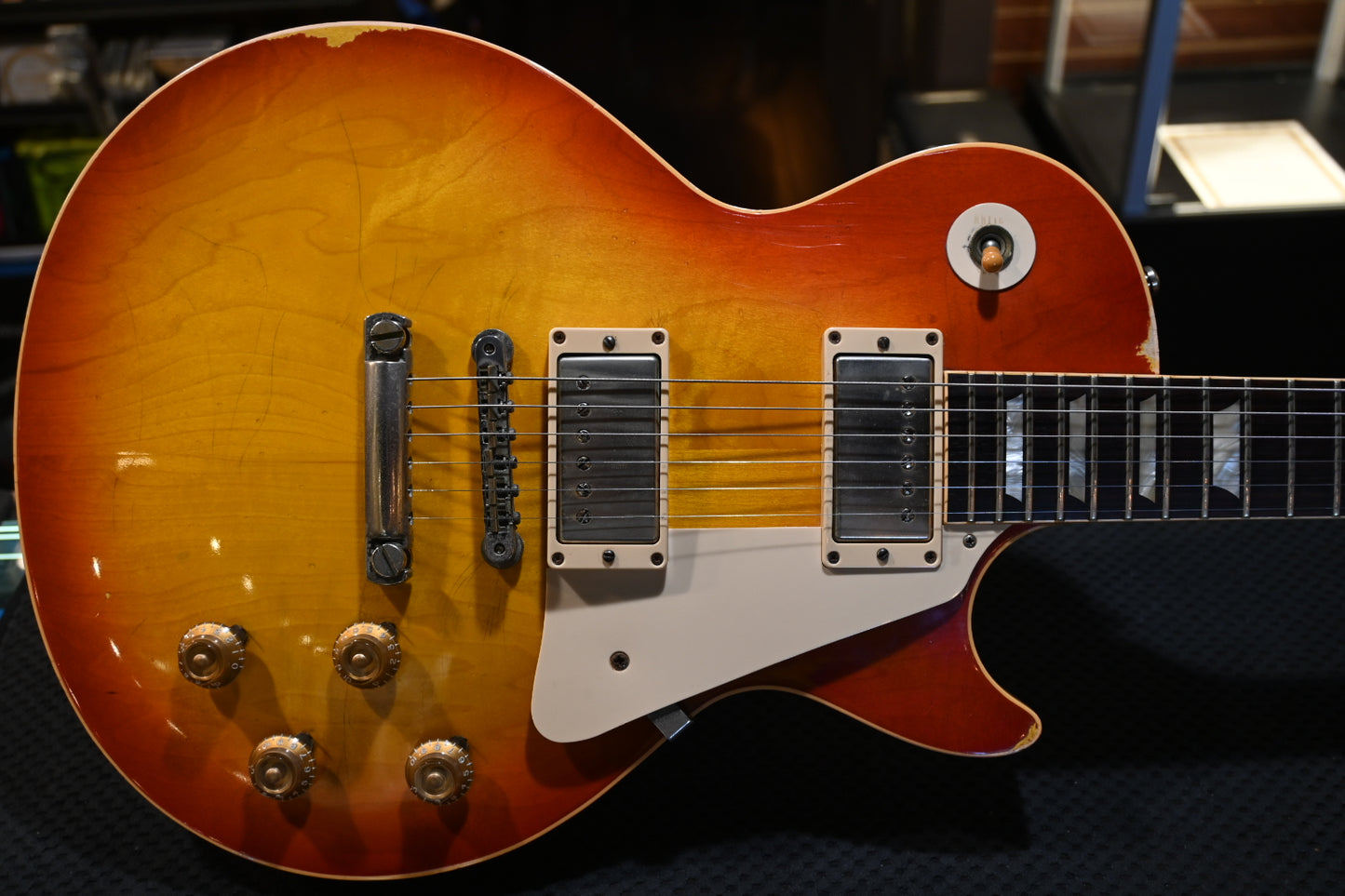 Gibson 2006 Custom Shop Les Paul ‘58 Re-Issue Plain Top Relic - Washed Cherry Sunburst Guitar #1617 - Danville Music