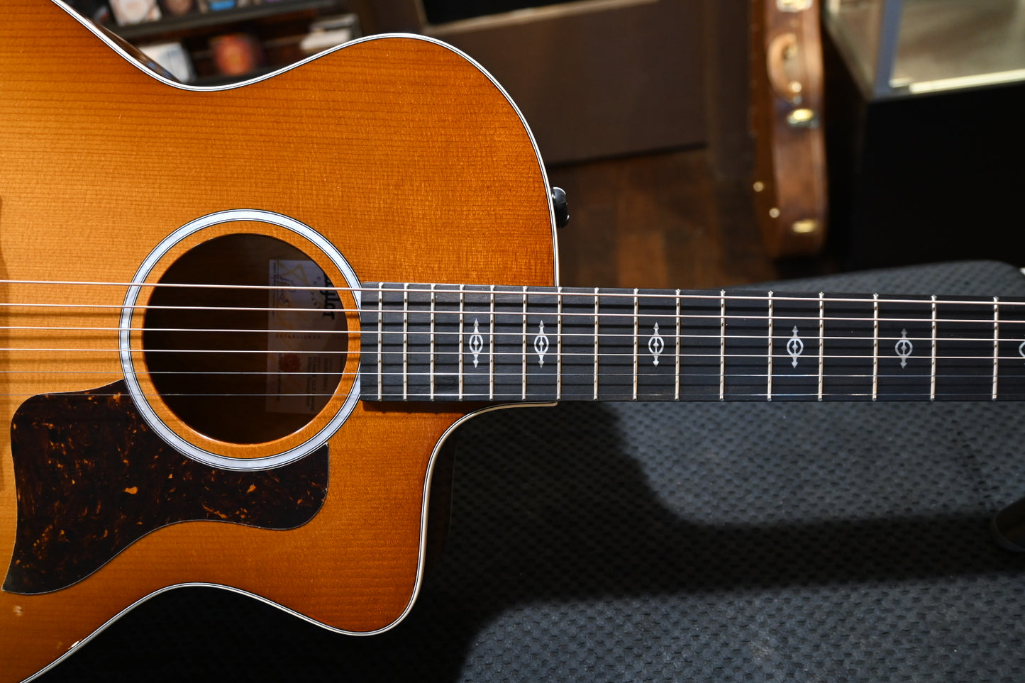Taylor 214ce-K DLX Special Edition - Honeyburst Guitar #6451