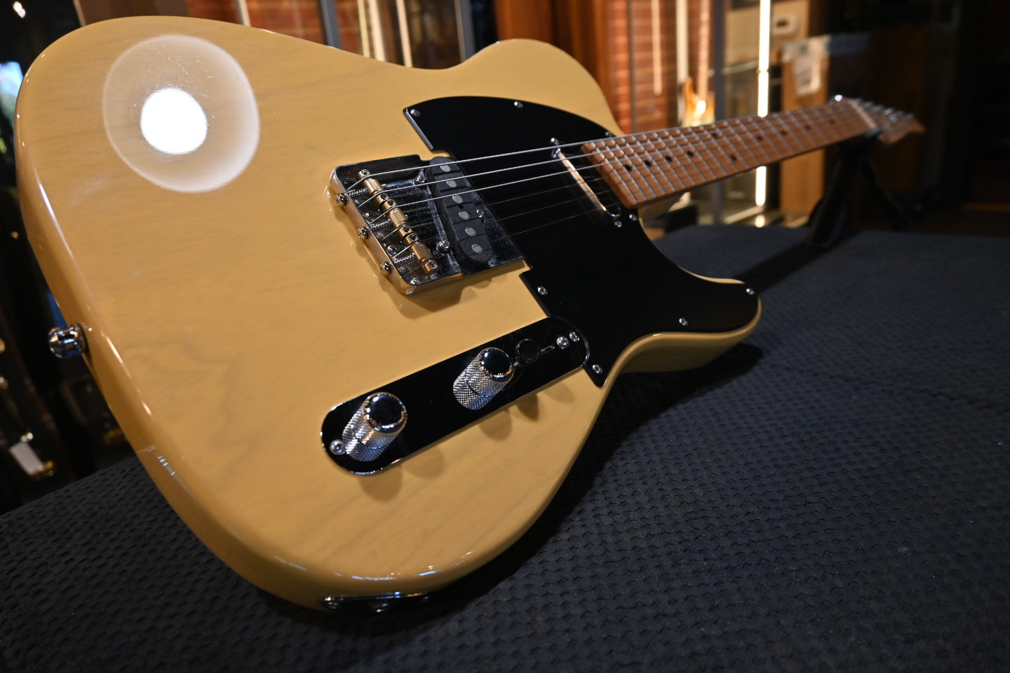 Tom Anderson T Icon 2018 - Translucent Butterscotch Guitar #618A - Danville Music