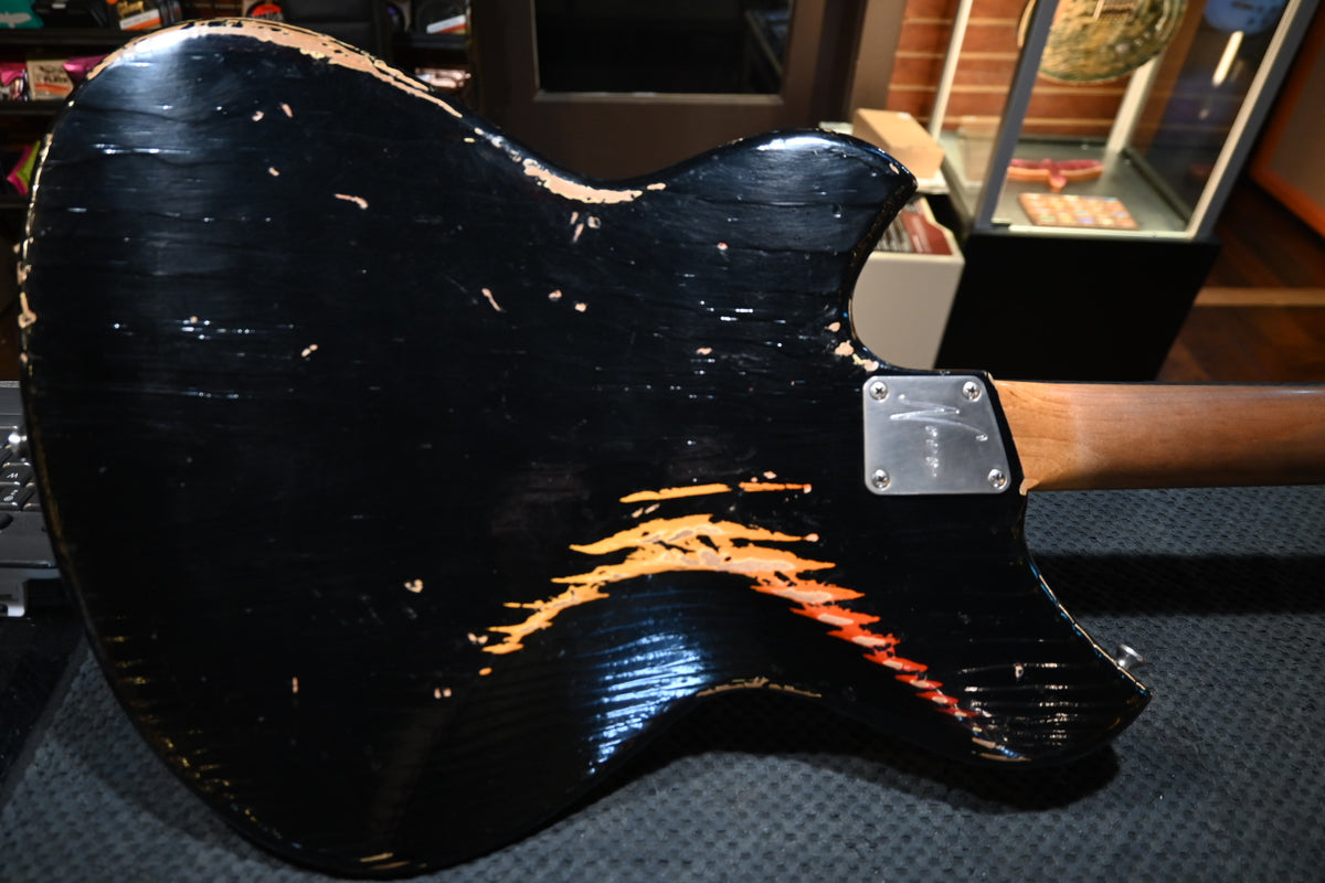 Novo Serus J Limited - Bull Black over ‘64 3-Tone Burst Guitar #1159