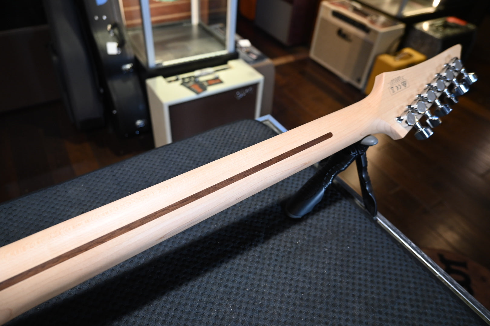 Ibanez Joe Satriani JS2400 2013 - White Guitar #3137 - Danville Music