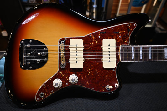Fender Custom Shop 1967 Jazzmaster DLX Closet Classic - Bleached 3-Tone Sunburst Guitar #6830