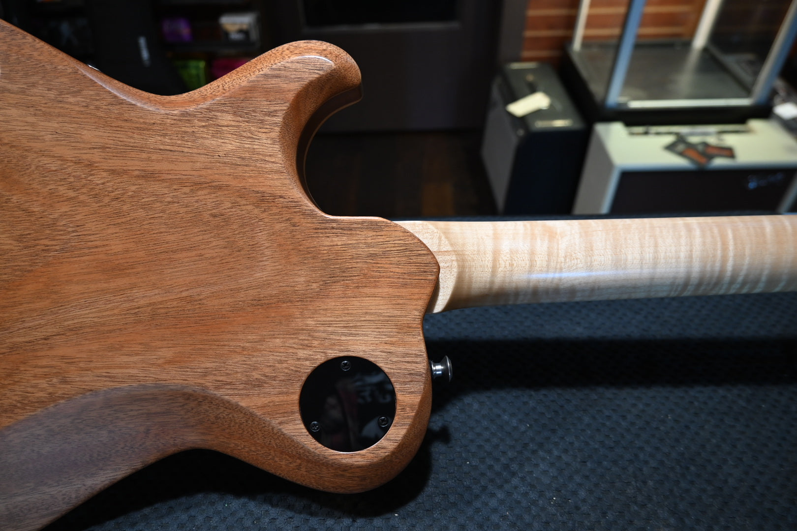 Knaggs Kenai 2025 - Crème Satin Guitar #2333 - Danville Music