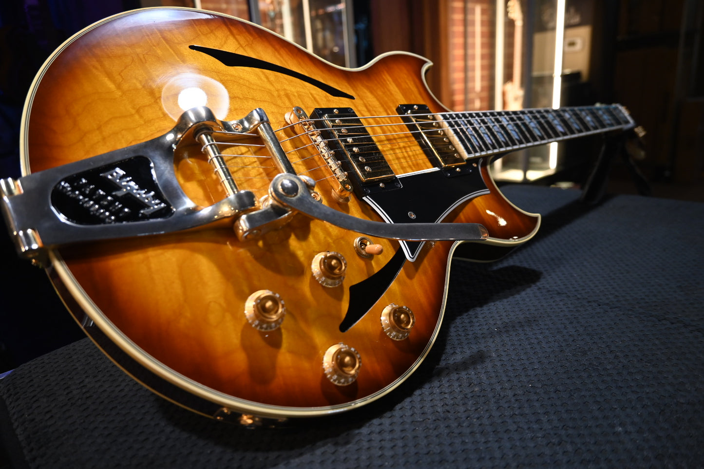 Gibson Custom Shop Johnny A - Sunset Glow Guitar #881