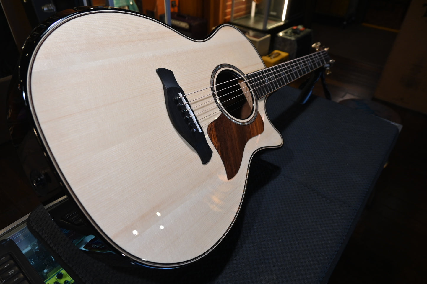 Taylor Builder’s Edition 814ce Adirondack/Rosewood 2026 - Natural Guitar #5057 - Danville Music