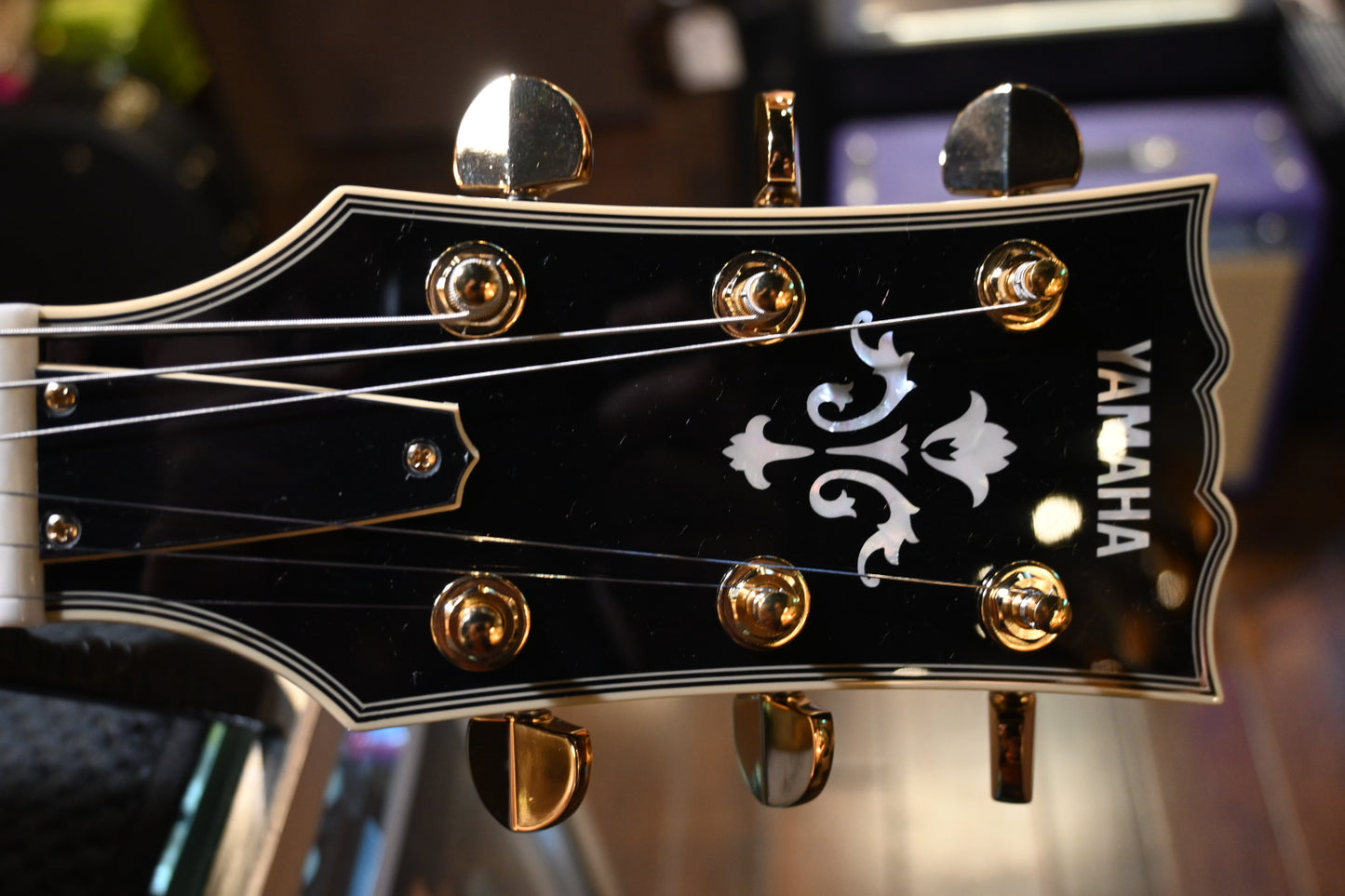 Yamaha SA2200 - Violin Sunburst Guitar #052E