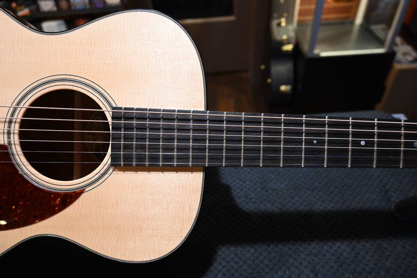 Collings 01 Sitka Spruce/Honduran Mahogany Guitar USED