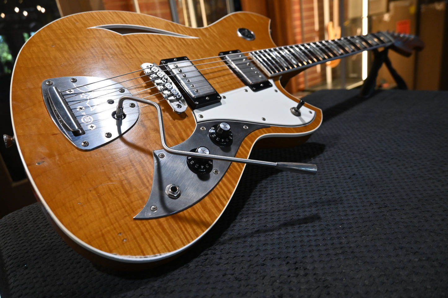 Novo Maple Top Miris JHH LTD - Amber Guitar #6531 - Danville Music