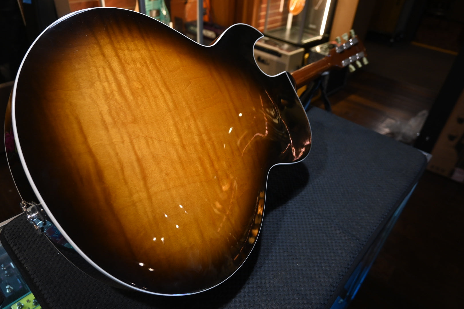 Gibson ES-175 1994 - Tobacco Burst Guitar #9443 - Danville Music