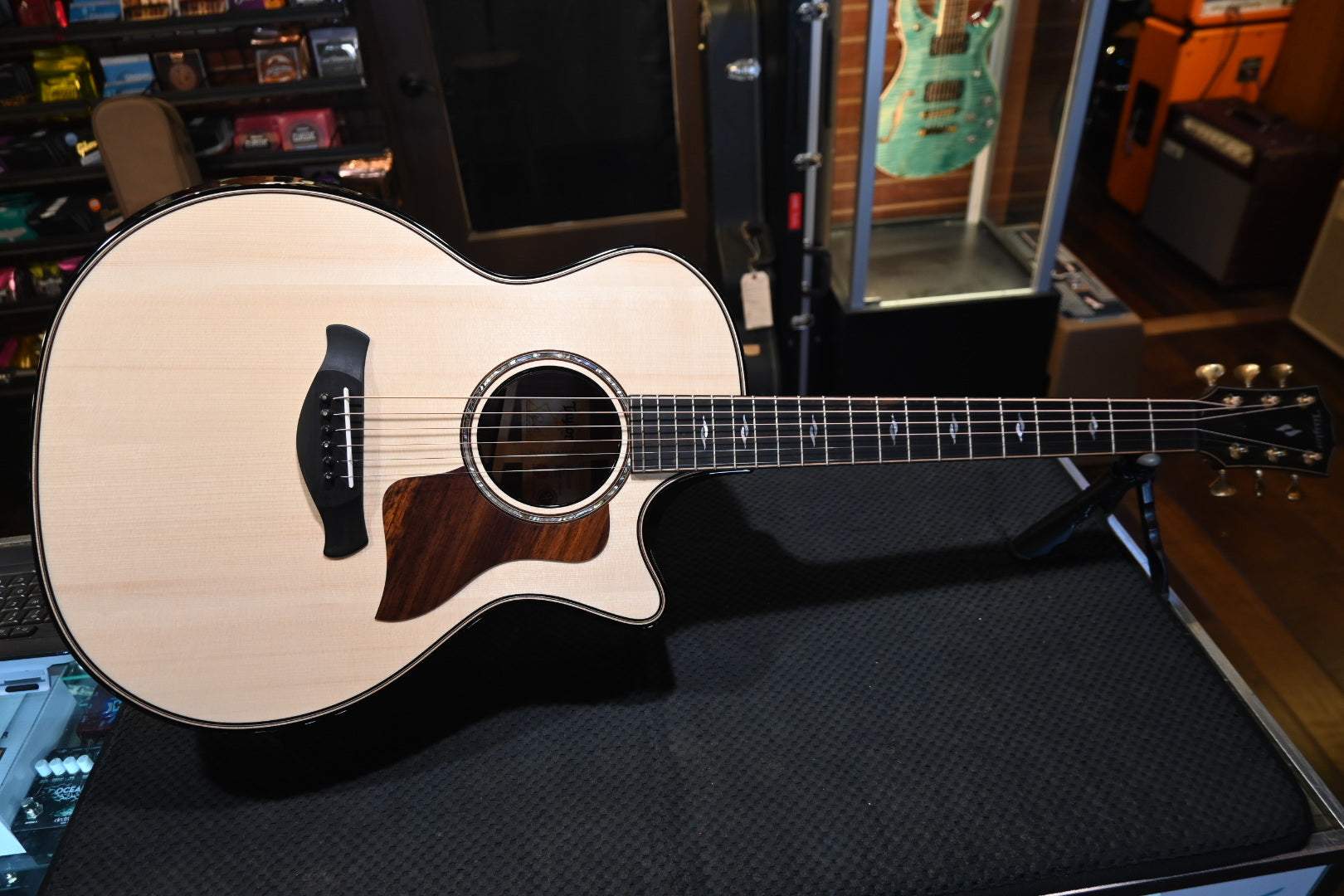 Taylor Builder’s Edition 814ce Adirondack/Rosewood 2026 - Natural Guitar #5057 - Danville Music