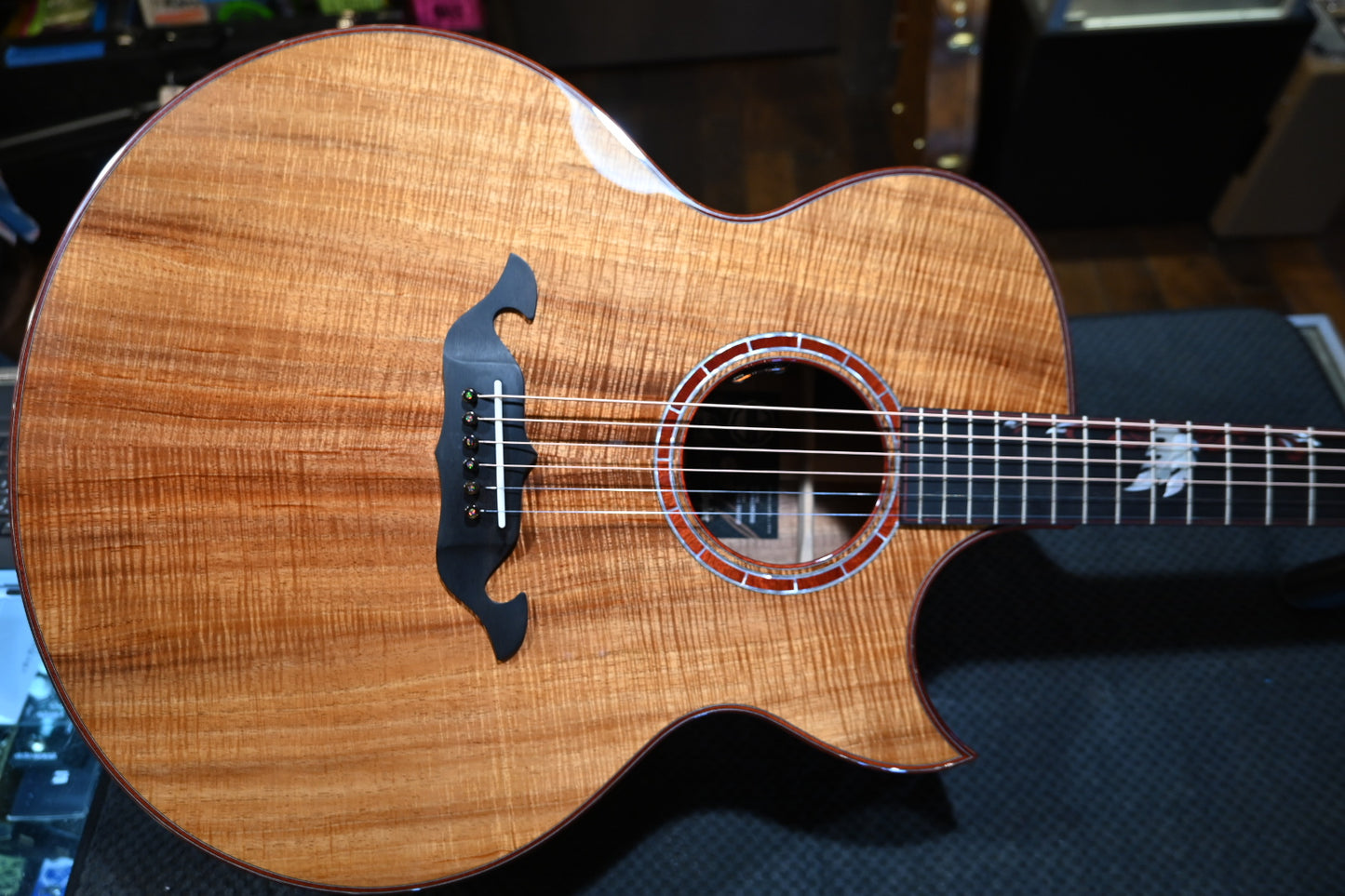 Taylor Custom Jumbo Koa/Koa Catch #6 - Natural Guitar #6092