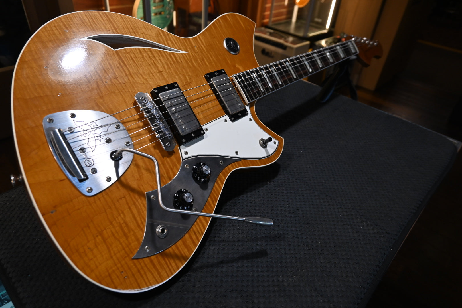 Novo Maple Top Miris JHH LTD - Amber Guitar #6531 - Danville Music