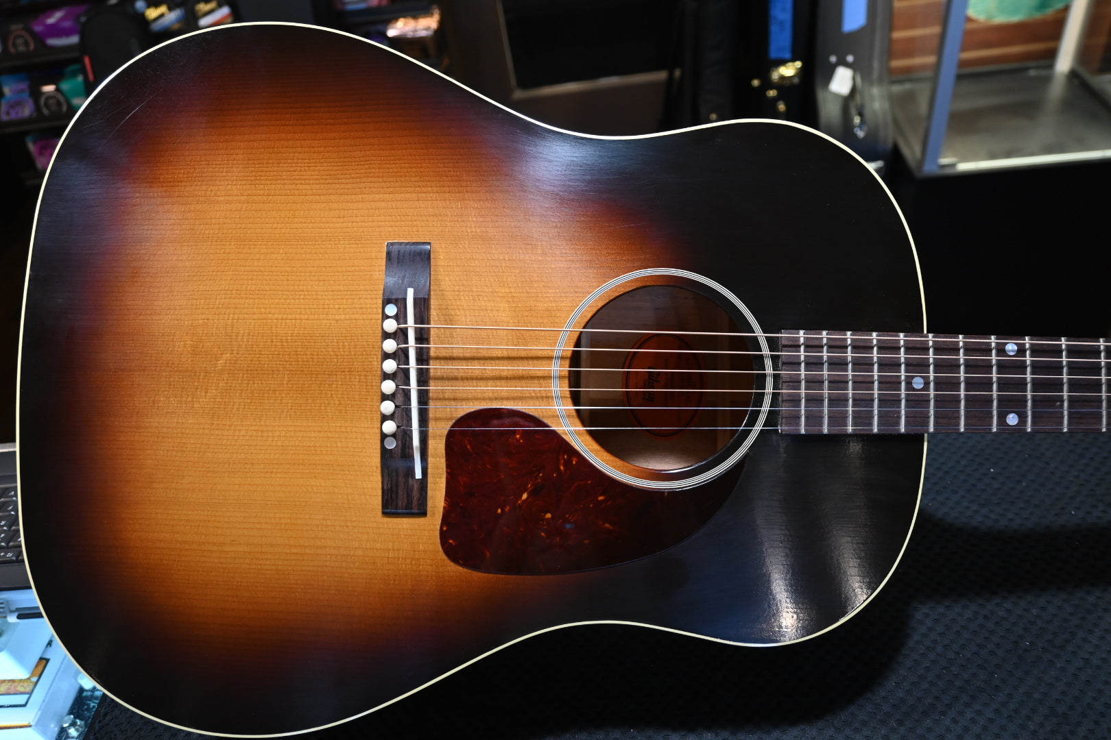 Gibson Custom Shop 194 Banner J-45 2025 - Vintage Sunburst Guitar #5029 - Danville Music