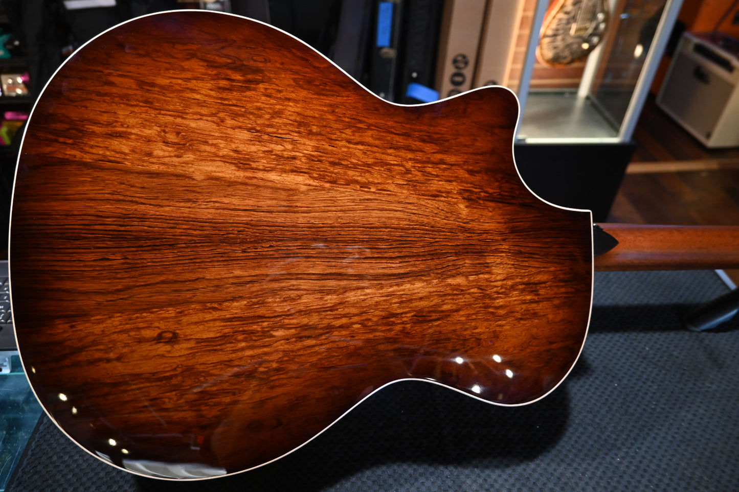 Taylor 814ce Custom Select 2025 Torrefied Spruce/Honduran Rosewood Guitar #5102