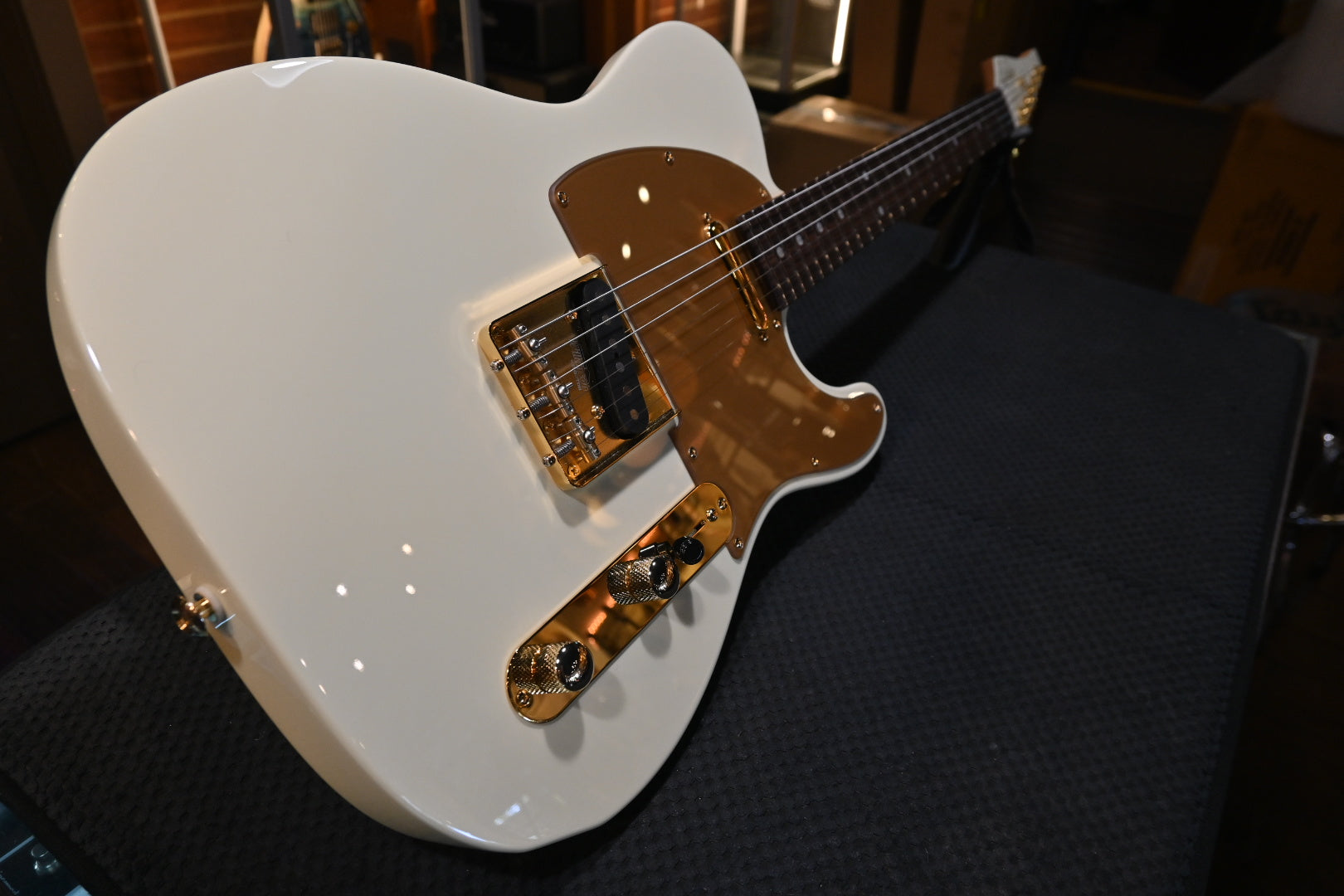Suhr Mateus Asato Signature Series Classic T SS MA White Guitar
