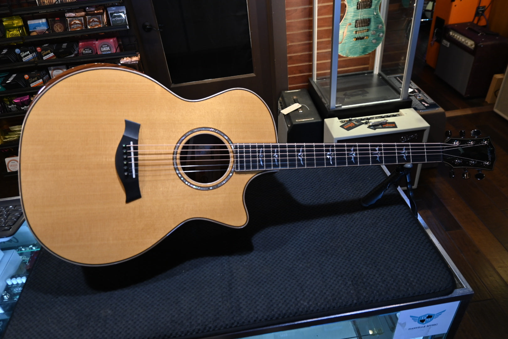 Taylor 814ce Custom 2025 Torrefied Spruce/Honduran Rosewood Guitar #5093 - Danville Music