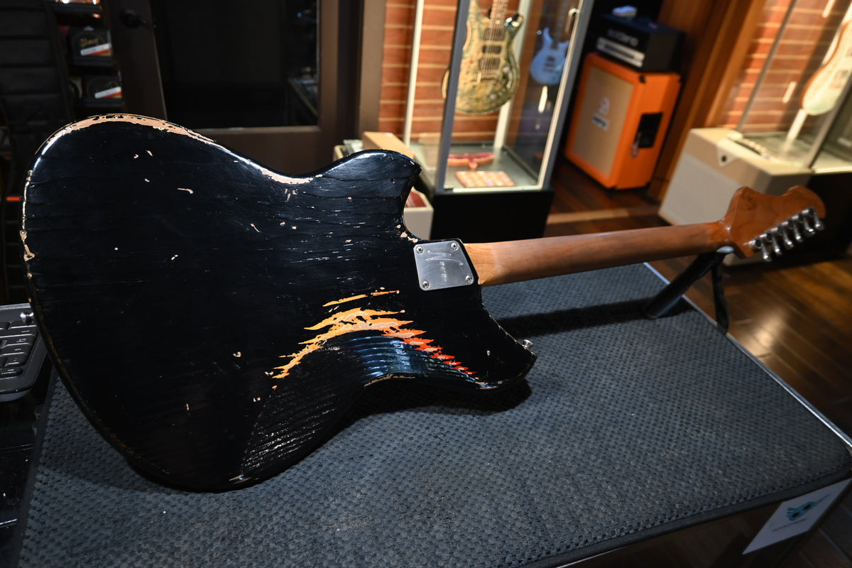 Novo Serus J Limited - Bull Black over ‘64 3-Tone Burst Guitar #1159