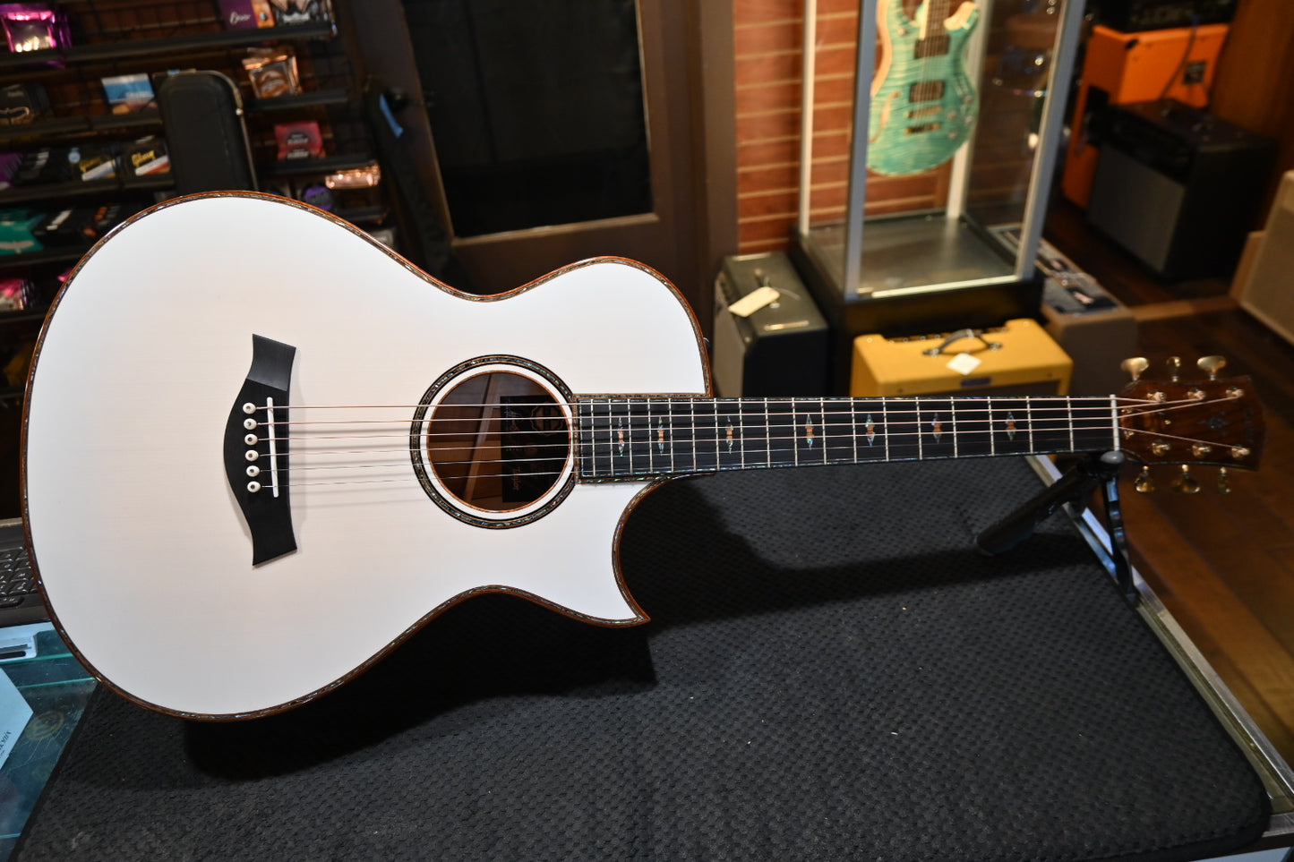 Taylor Custom GC Grand Concert 12-Fret Lutz Spruce/Quilt Maple Catch #6 - Trans White/Lilac Wine Guitar #6096