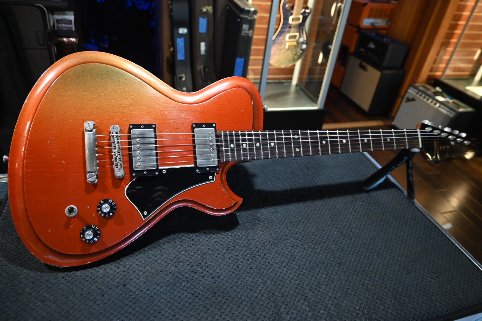 Novo Nucleus Solus H2 - Faded Sparkling Burgundy Guitar #1145 - Danville Music