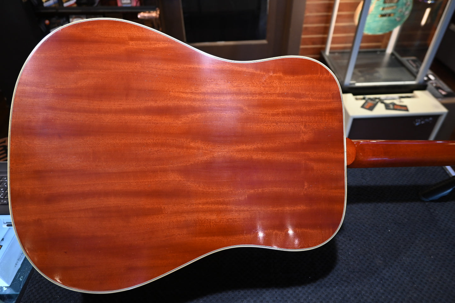 Gibson Custom Shop 1960 Hummingbird Heavy Aged 2025 - Washed Cherry Sunburst Guitar #5028 - Danville Music