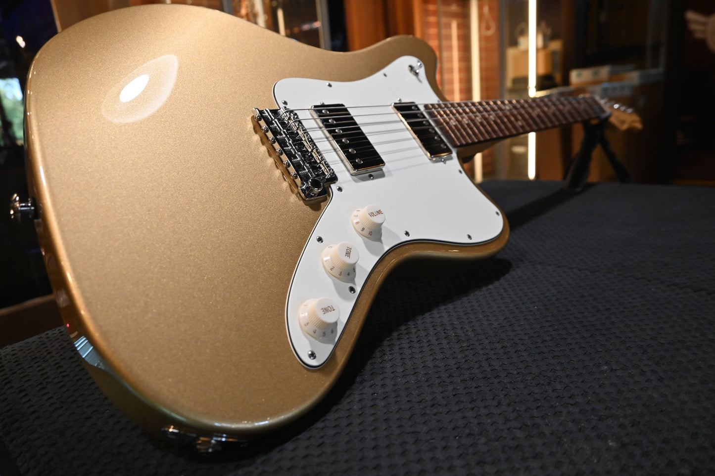Suhr Classic JM HH Gotoh 510 - Gold Guitar #2237 - Danville Music