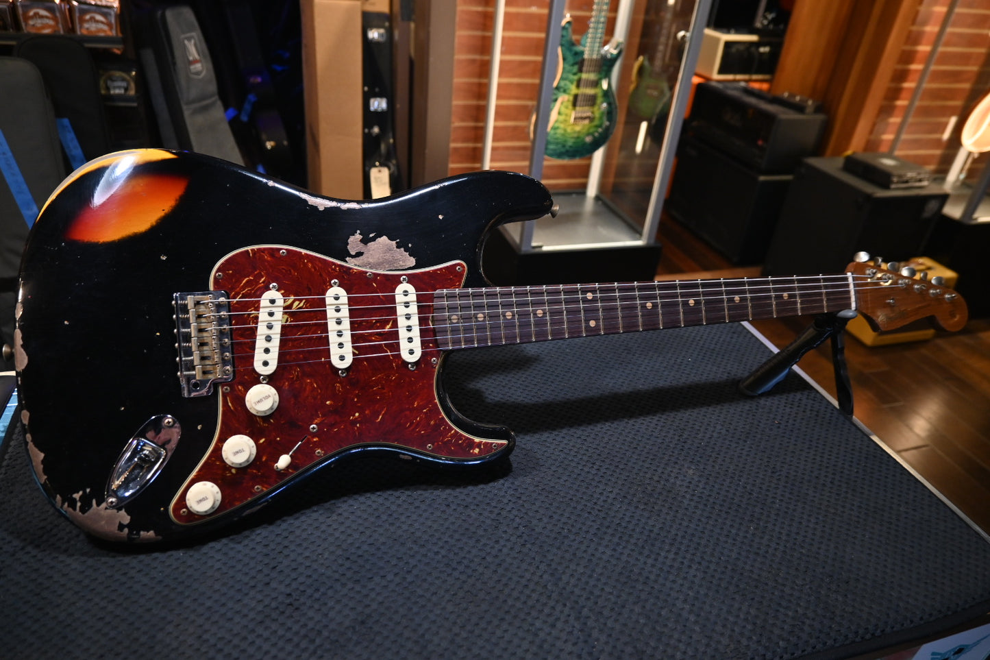 Fender Custom Shop LTD 1961 Stratocaster Heavy Relic - Aged Black over 3-Color Sunburst Guitar #0234