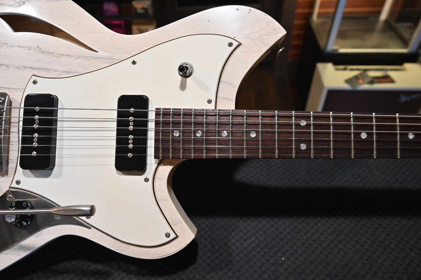 Novo Nucleus Miris J - Mary Kaye White Guitar #6188 - Danville Music
