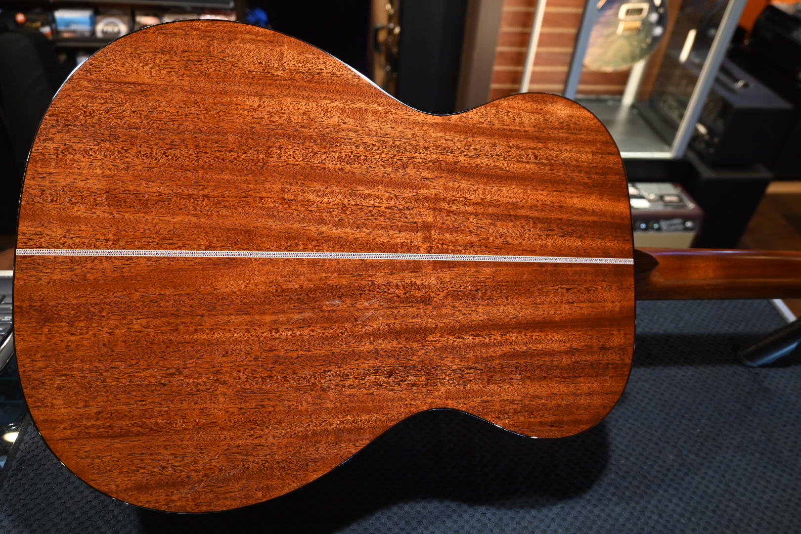Martin Custom Shop OM-18 2022 Sitka Spruce/Mahogany Guitar #0695 - Danville Music
