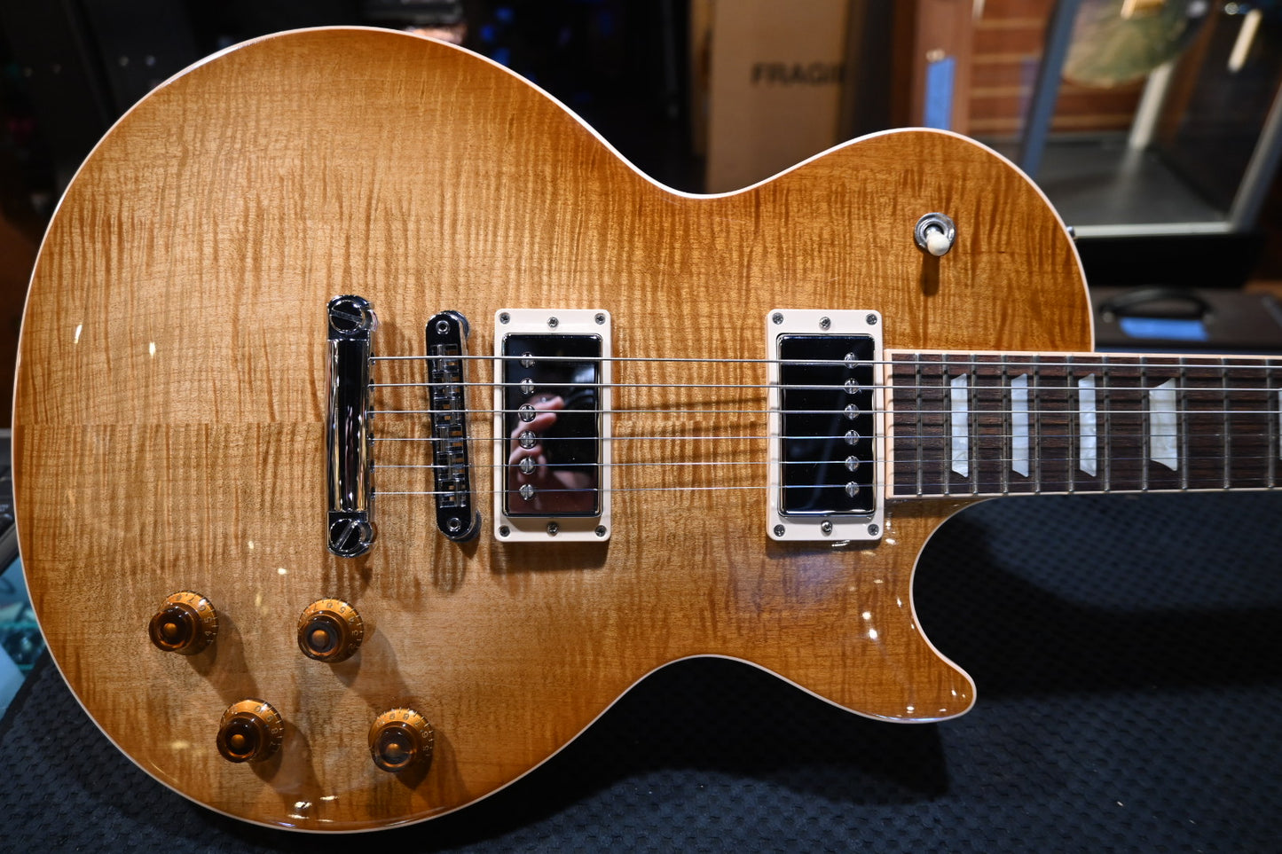 Gibson Les Paul Standard 2017 - Mojave Burst Guitar #8770 - Danville Music
