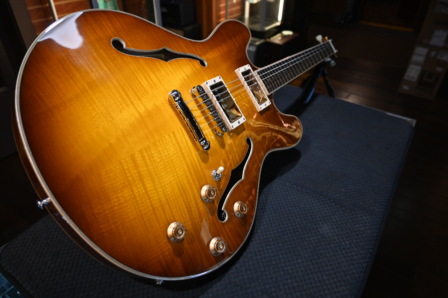 Eastman T186MX - Goldburst Guitar #2564 USED - Danville Music