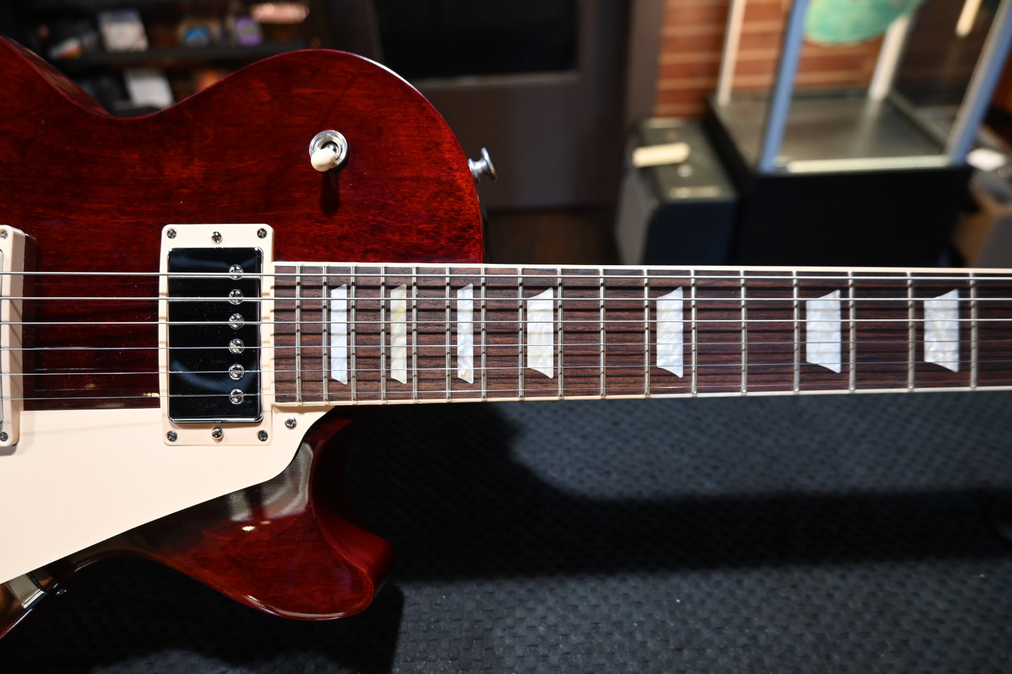Gibson Les Paul Studio 2024 - Wine Red Guitar #0267 - Danville Music