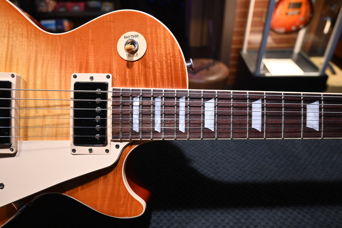 Gibson Les Paul Standard ‘60s 2022 - Unburst Guitar #0433 PRE-OWNED - Danville Music