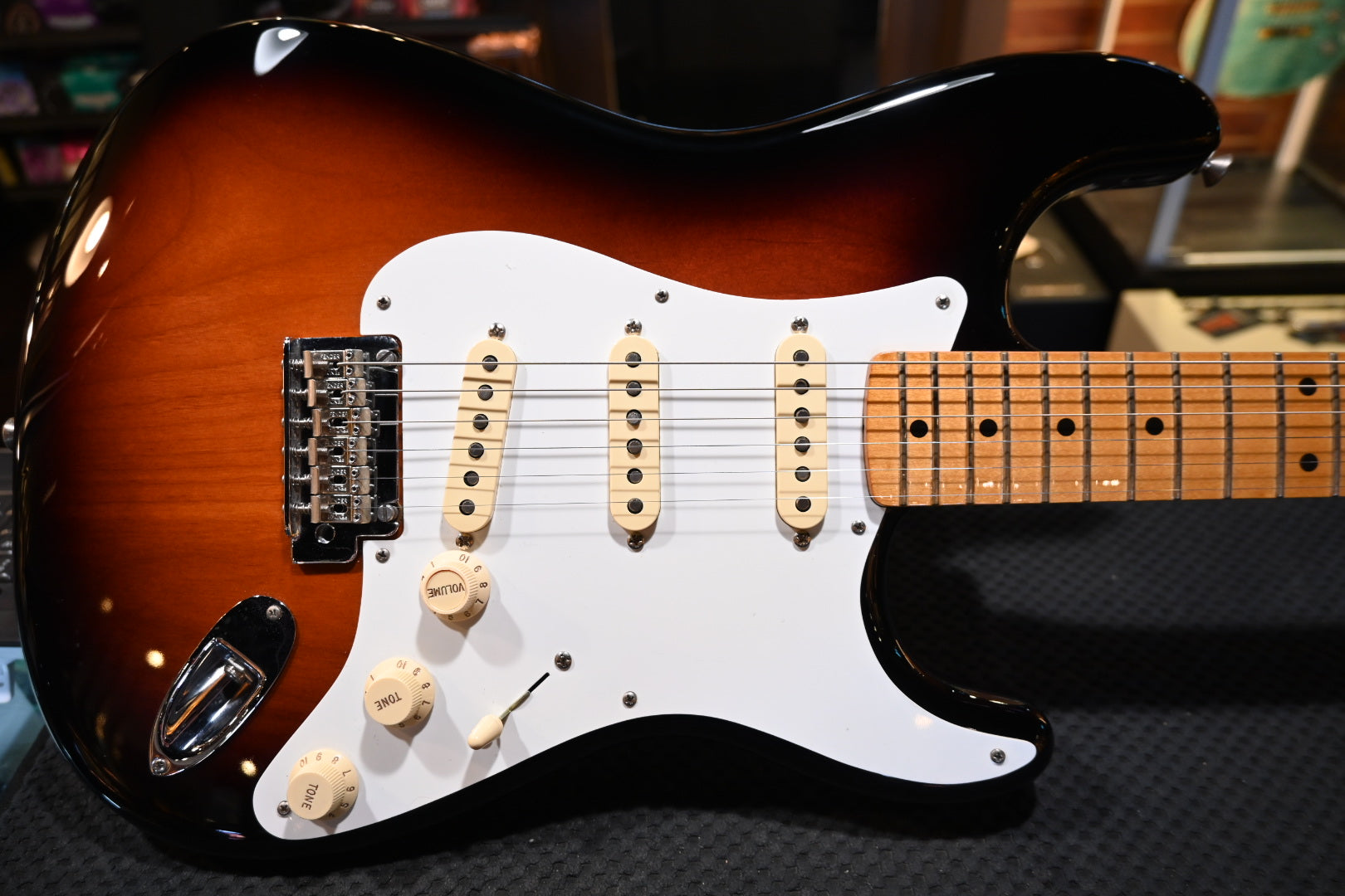 Fender Vintera Stratocaster 2019 - 3-Tone Sunburst Guitar #3920 - Danville Music