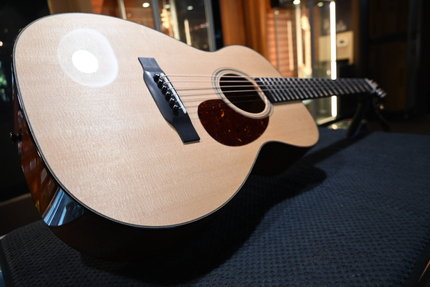 Collings 01 Sitka Spruce/Honduran Mahogany Guitar USED