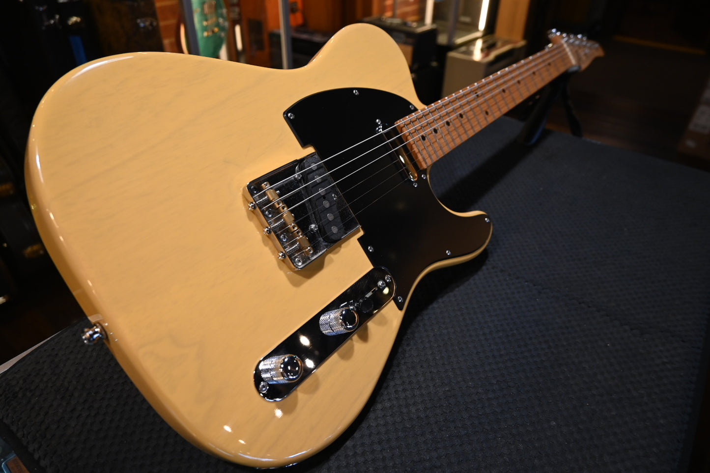 Tom Anderson T Icon 2018 - Translucent Butterscotch Guitar #618A - Danville Music