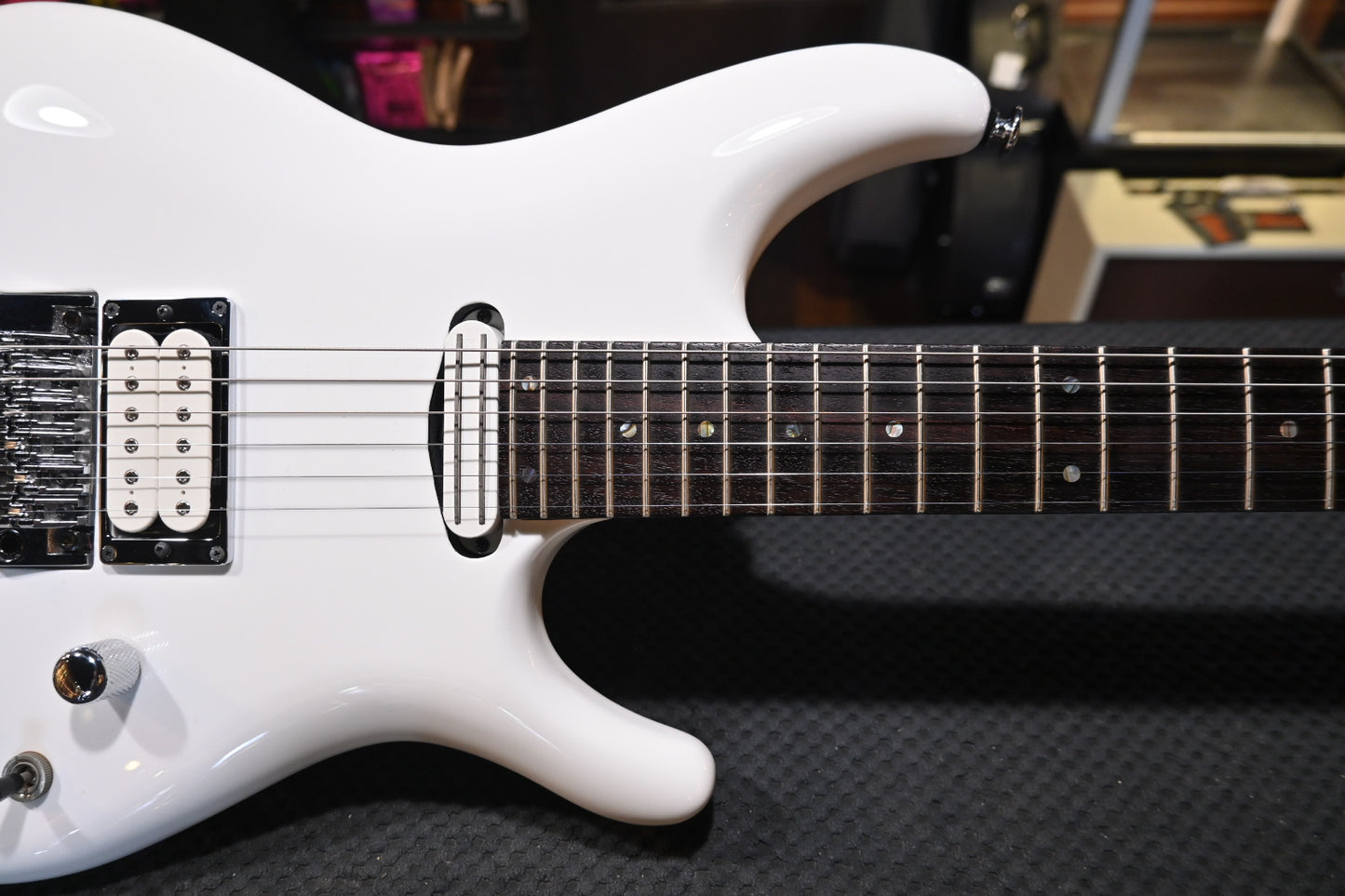 Ibanez Joe Satriani JS2400 2013 - White Guitar #3137 - Danville Music