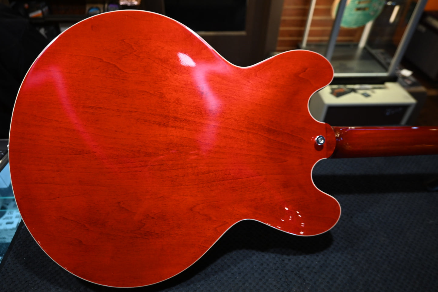 Gibson ES-335 ‘60s - Sixties Cherry Guitar #0105 - Danville Music