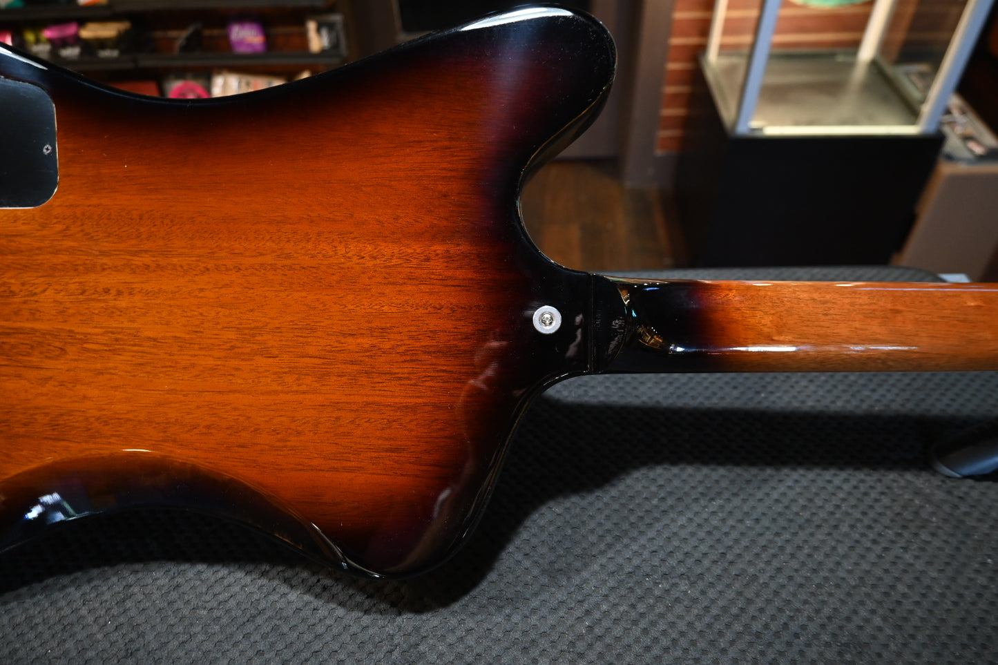 Gibson Firebird 2025 - Tobacco Sunburst Guitar #0062 - Danville Music